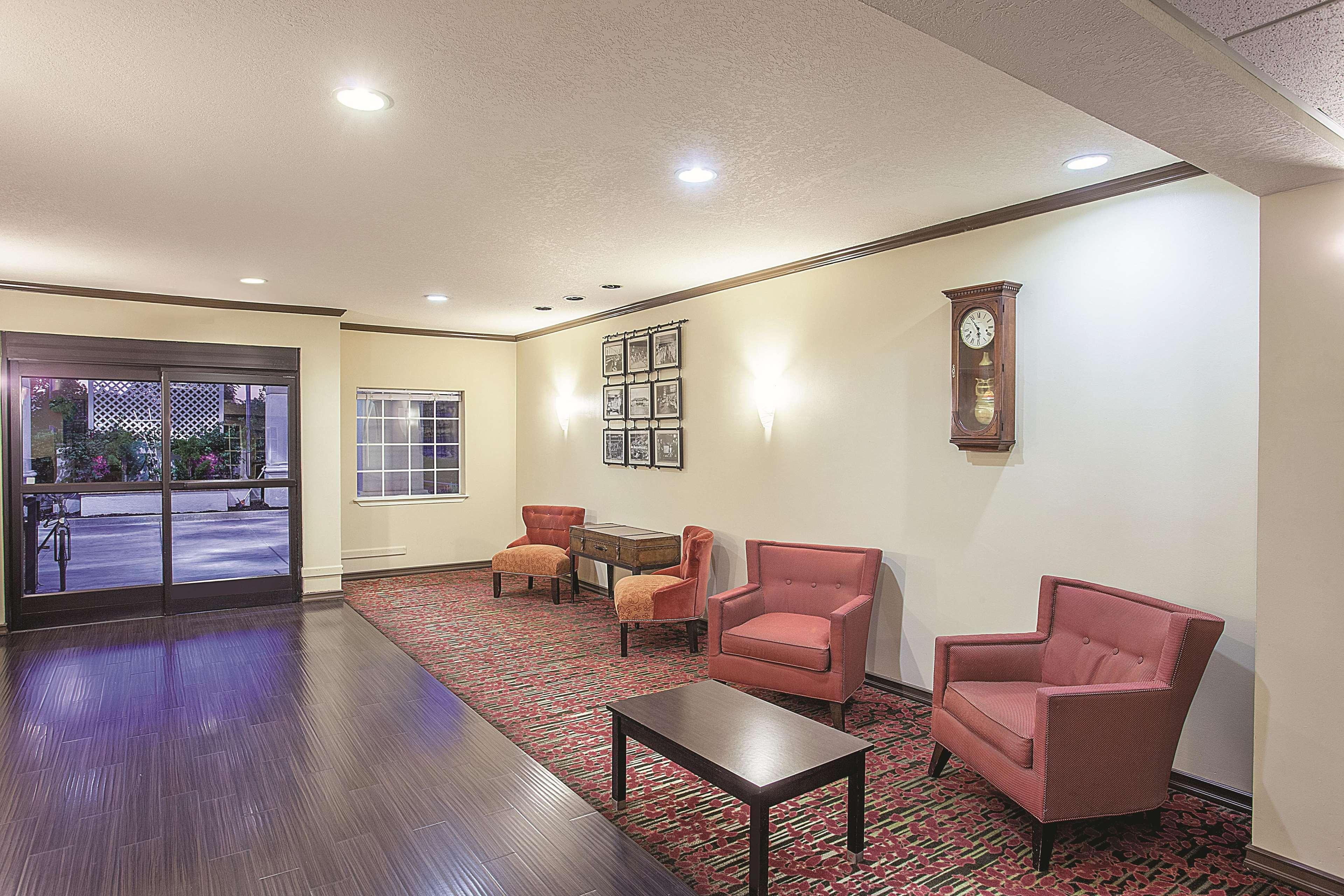 La Quinta By Wyndham Hotel